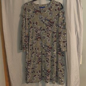 Women’s Apt 9, XXL dress.